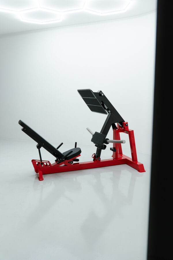 0105 - Pivot Leg Press