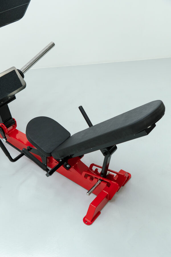 0105 - Pivot Leg Press