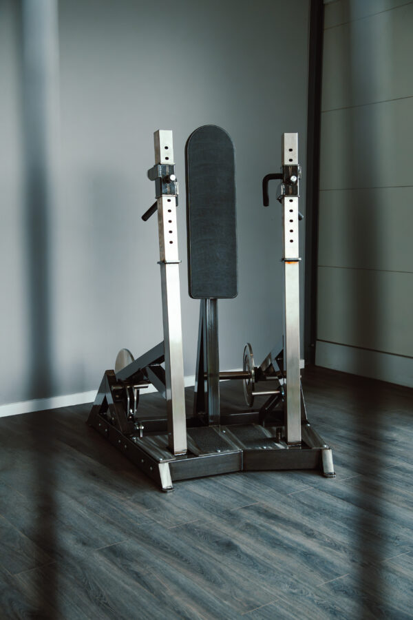 Animal Converging Standing Chest Press - Image 9