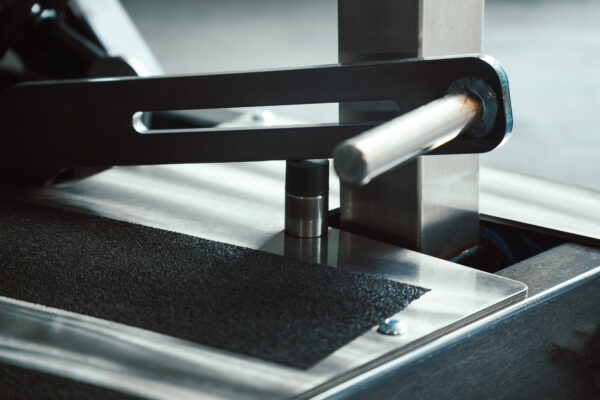 Animal Converging Standing Chest Press - Image 12