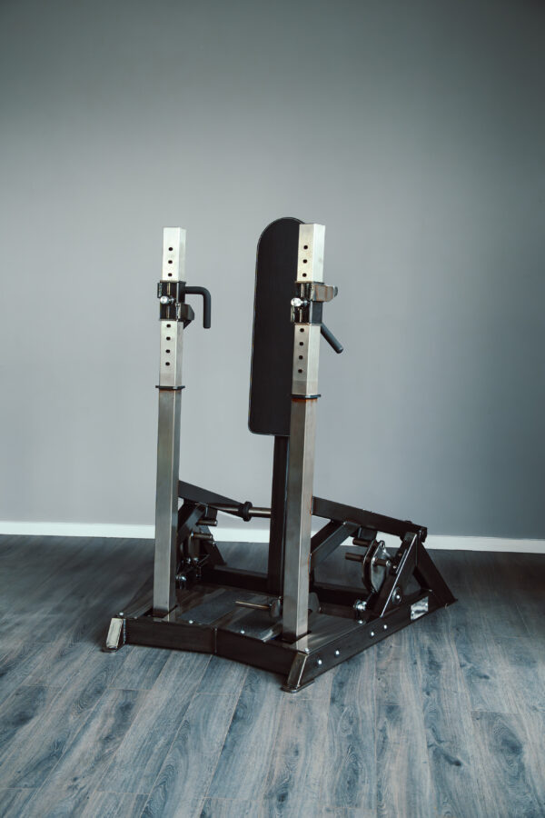 Animal Converging Standing Chest Press - Image 2
